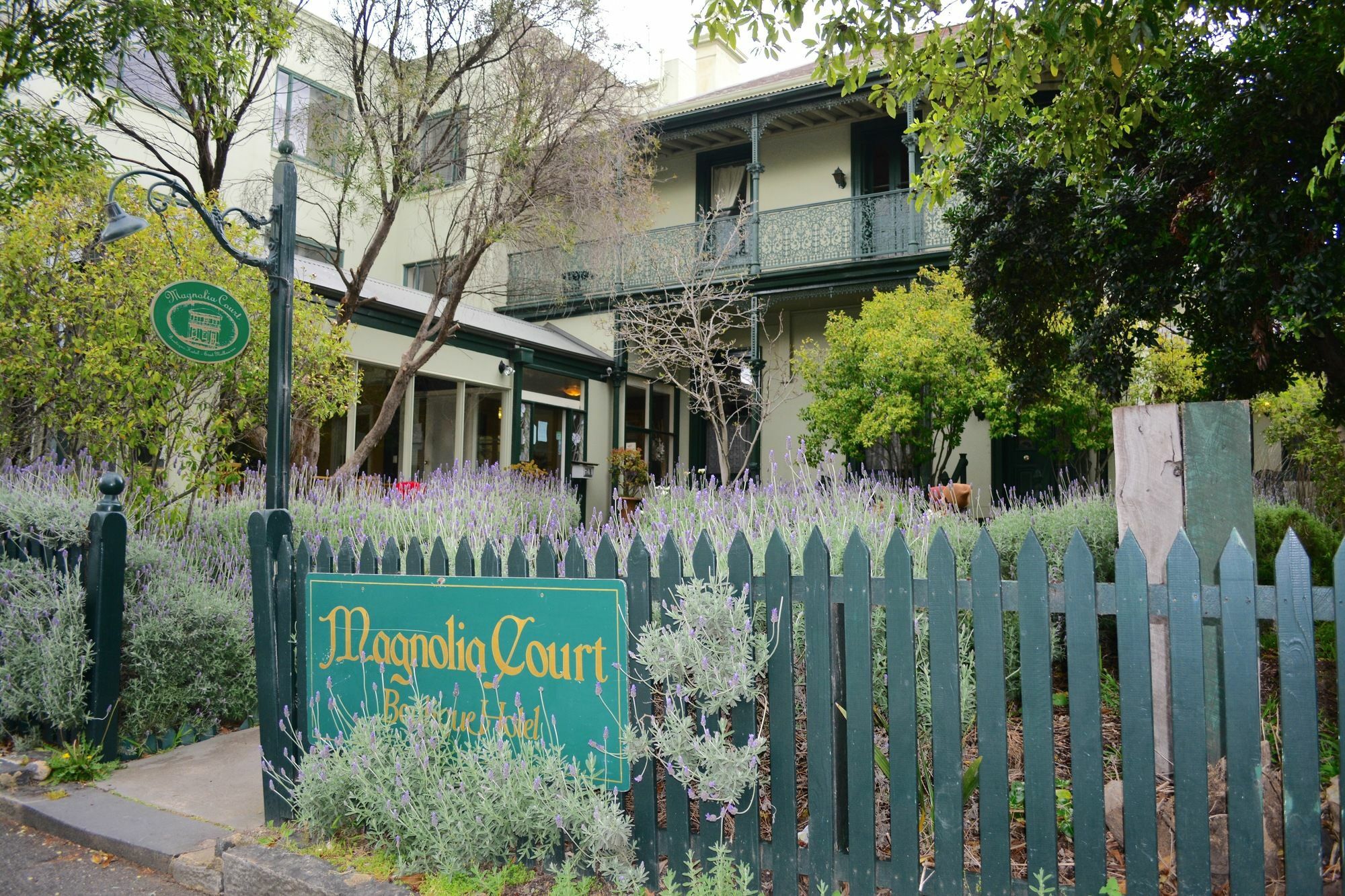 Magnolia Court Boutique Hotel Melbourne Exterior photo