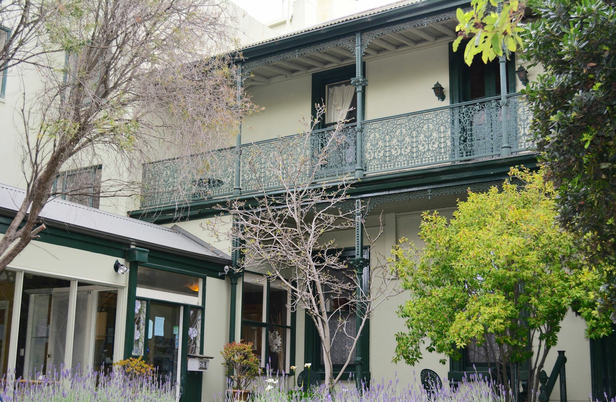 Magnolia Court Boutique Hotel Melbourne Exterior photo
